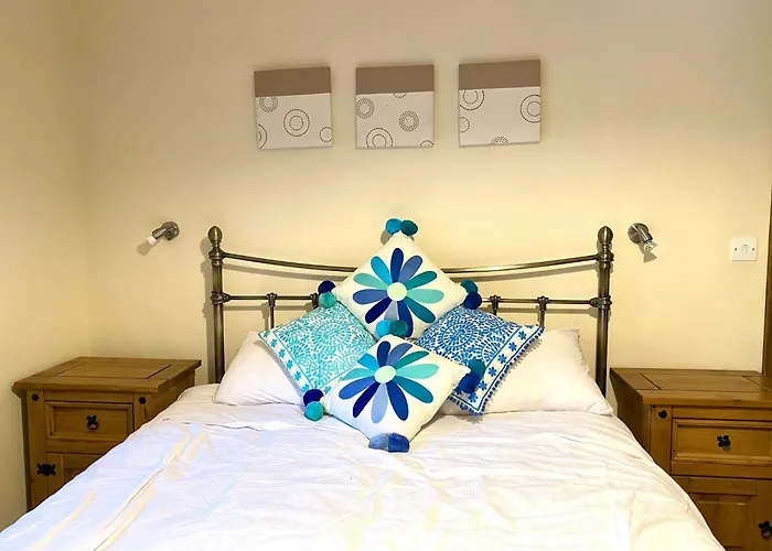 Mount Nestled In The Hills Of The District And Yorkshire Dales * Low Borrowbridge