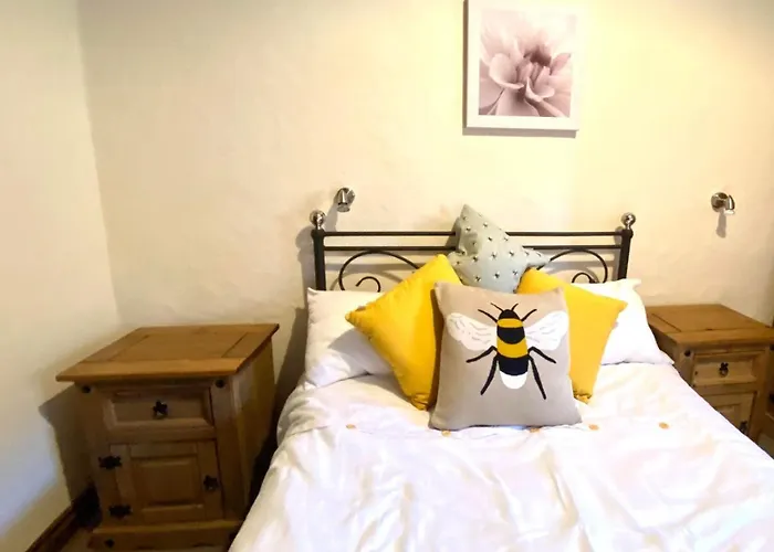 Mount Nestled In The Hills Of The District And Yorkshire Dales Nyaraló *